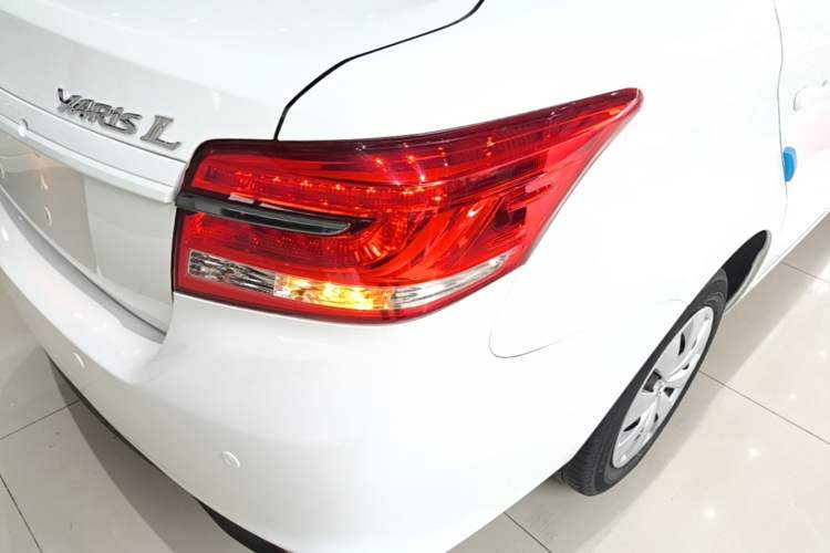 Used Toyota YARiS L Zhi Xiang 2020 1.5L CVT Leading Edition Right Rear Taillight