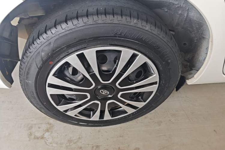Used Toyota YARiS L Zhi Xiang 2020 1.5L CVT Leading Edition Right Rear Wheel Hub