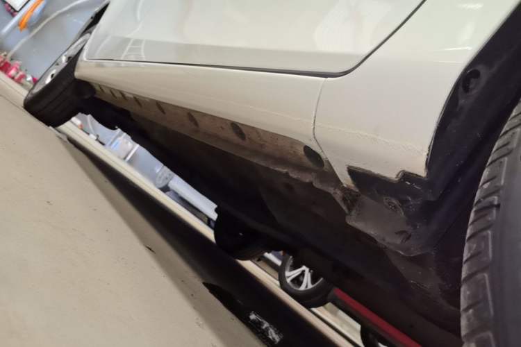Used Toyota YARiS L Zhi Xiang 2020 1.5L CVT Leading Edition Right Side Sill