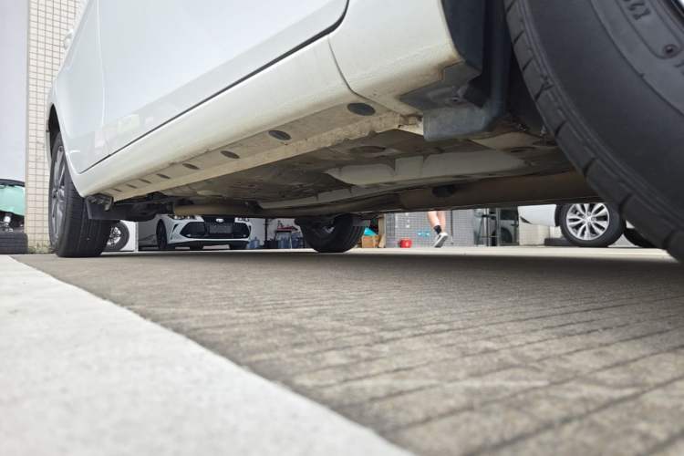 Used Toyota YARiS L Zhi Xiang 2020 1.5L CVT Luxury Edition Right Side Sill