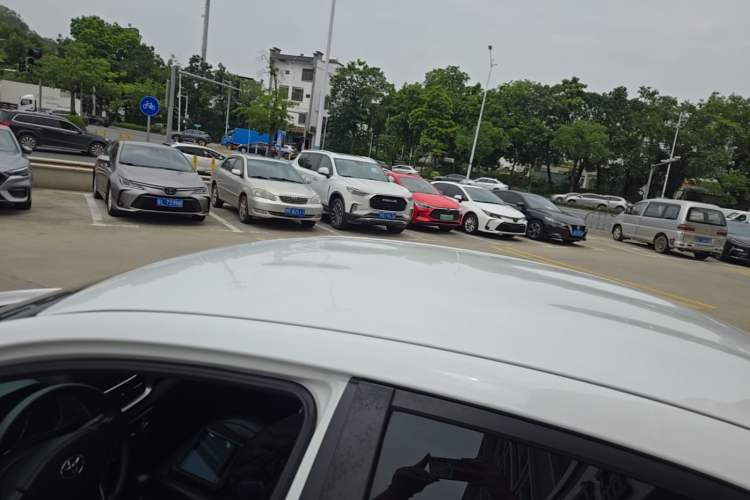 Used Toyota YARiS L Zhi Xiang 2020 1.5L CVT Luxury Edition Roof