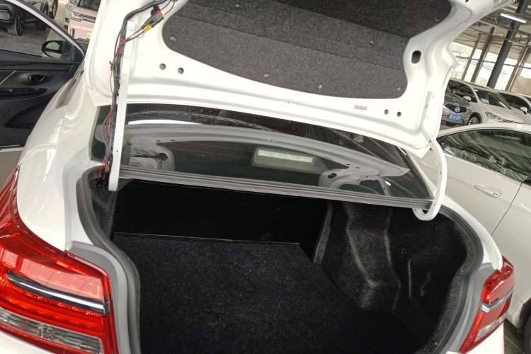 Used Toyota YARiS L Zhi Xiang 2020 1.5L CVT Leading Edition Trunk