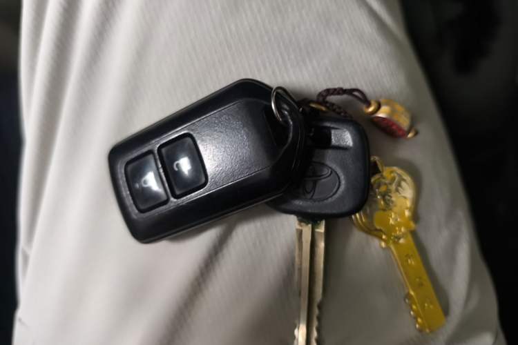 Used Toyota YARiS L Zhi Xiang 2020 1.5L CVT Leading Edition Vehicle Key