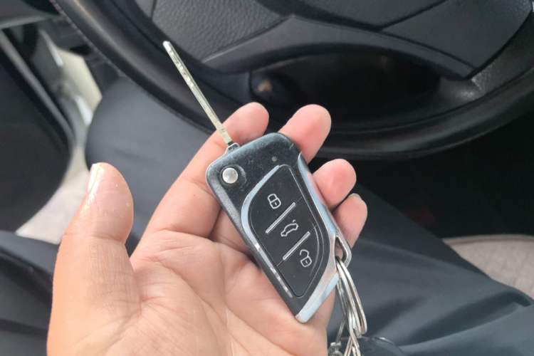Used Toyota YARiS L Zhi Xiang 2020 1.5L CVT Leading Edition Vehicle Key
