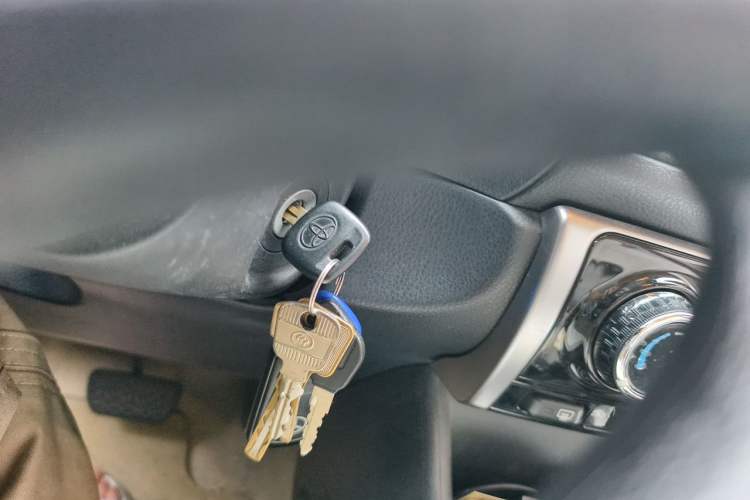 Used Toyota YARiS L Zhi Xiang 2020 1.5L CVT Leading Edition Vehicle Key