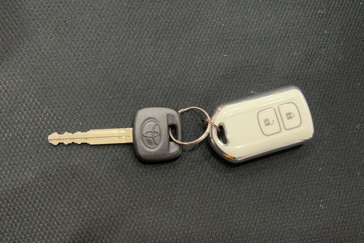 Used Toyota YARiS L Zhi Xiang 2020 1.5L CVT Leading Edition Vehicle Key