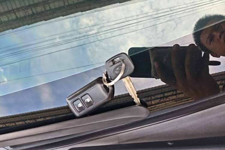 Used Toyota YARiS L Zhi Xiang 2020 1.5L CVT Leading Edition Vehicle Key