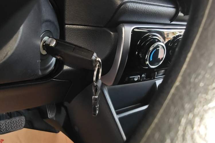Used Toyota YARiS L Zhi Xiang 2020 1.5L CVT Leading Edition Vehicle Key