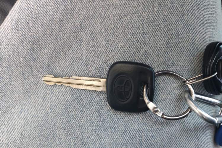 Used Toyota YARiS L Zhi Xiang 2020 1.5L CVT Leading Edition Vehicle Key