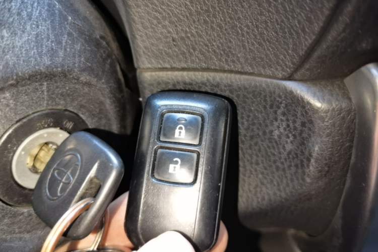 Used Toyota YARiS L Zhi Xiang 2020 1.5L CVT Leading Edition Vehicle Key