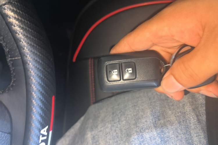 Used Toyota YARiS L Zhi Xiang 2020 1.5L CVT Leading Edition Vehicle Key