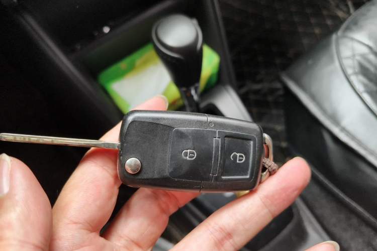 Used Toyota YARiS L Zhi Xiang 2020 1.5L CVT Leading Edition Vehicle Key