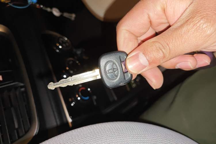 Used Toyota YARiS L Zhi Xiang 2020 1.5L CVT Leading Edition Vehicle Key