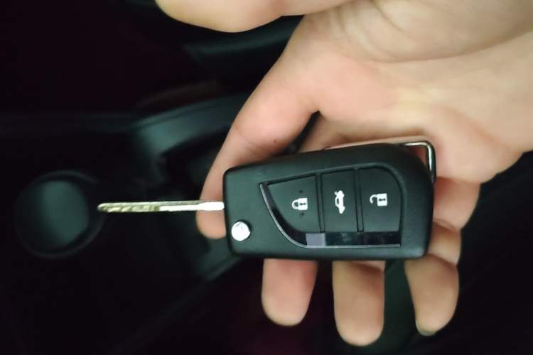 Used Toyota YARiS L Zhi Xiang 2020 1.5L CVT Leading Edition Vehicle Key
