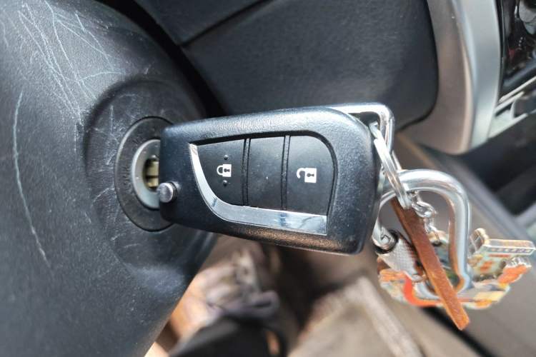 Used Toyota YARiS L Zhi Xiang 2020 1.5L CVT Leading Edition Vehicle Key