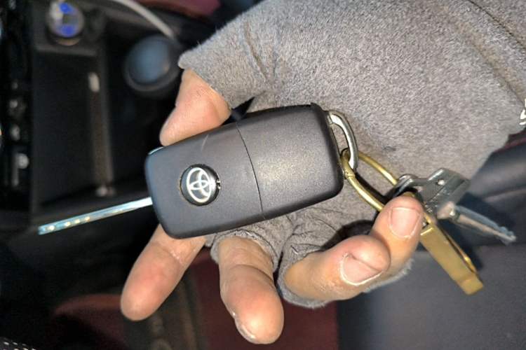Used Toyota YARiS L Zhi Xiang 2020 1.5L CVT Leading Edition Vehicle Key
