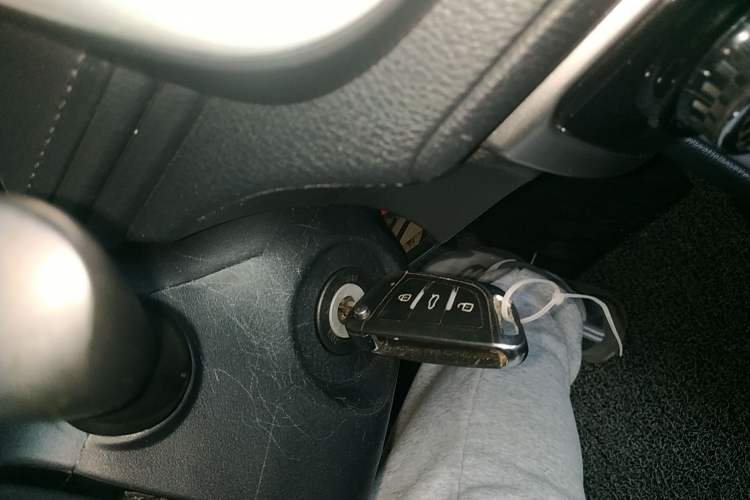 Used Toyota YARiS L Zhi Xiang 2020 1.5L CVT Leading Edition Vehicle Key