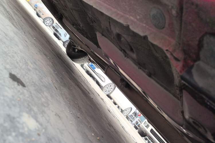 Used Toyota YARiS L Zhi Xiang 2021 1.5L CVT Leading Edition Right Side Sill