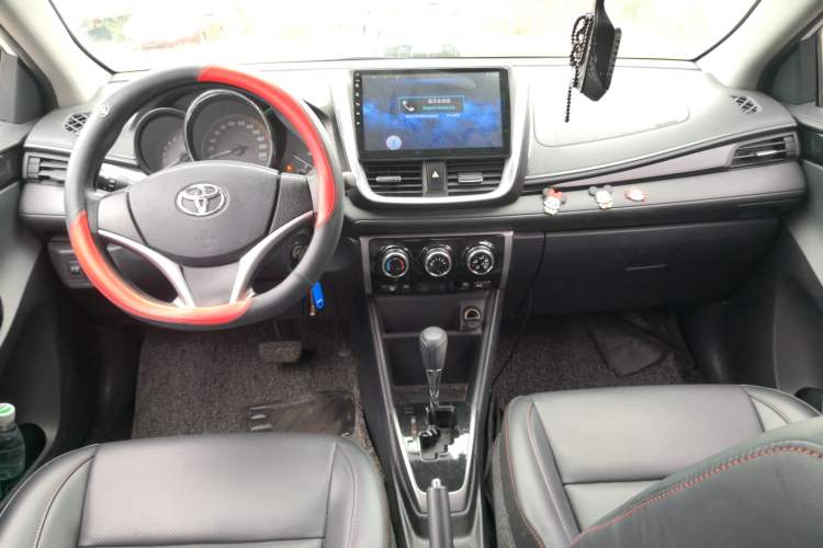 Used Toyota YARiS L Zhi Xiang 2021 1.5L CVT Luxury Edition Center Console