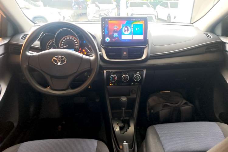Used Toyota YARiS L Zhi Xiang 2021 1.5L CVT Leading Edition Center Console