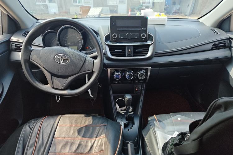 Used Toyota YARiS L Zhi Xiang 2021 1.5L CVT Leading Edition Center Console