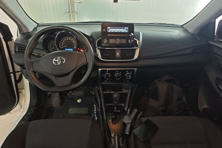 Used Toyota YARiS L Zhi Xiang 2021 1.5L CVT Leading Edition Center Console