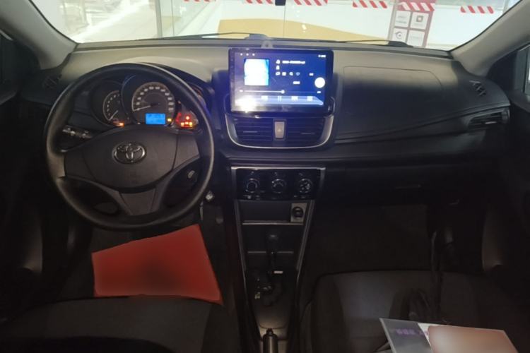 Used Toyota YARiS L Zhi Xiang 2021 1.5L CVT Leading Edition Center Console