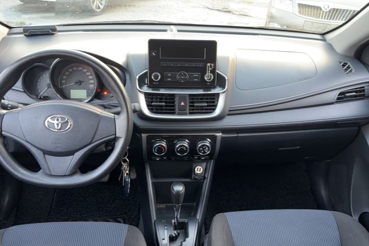 Used Toyota YARiS L Zhi Xiang 2021 1.5L CVT Leading Edition Center Console