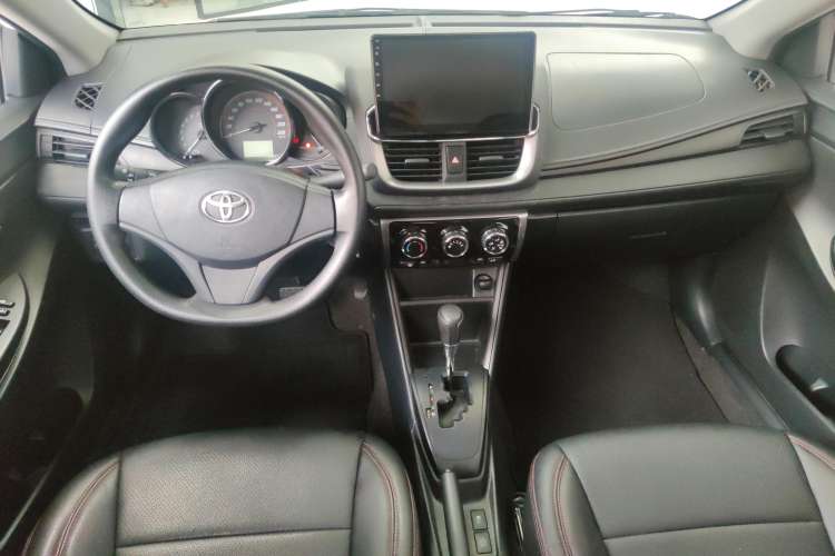 Used Toyota YARiS L Zhi Xiang 2021 1.5L CVT Leading Edition Center Console