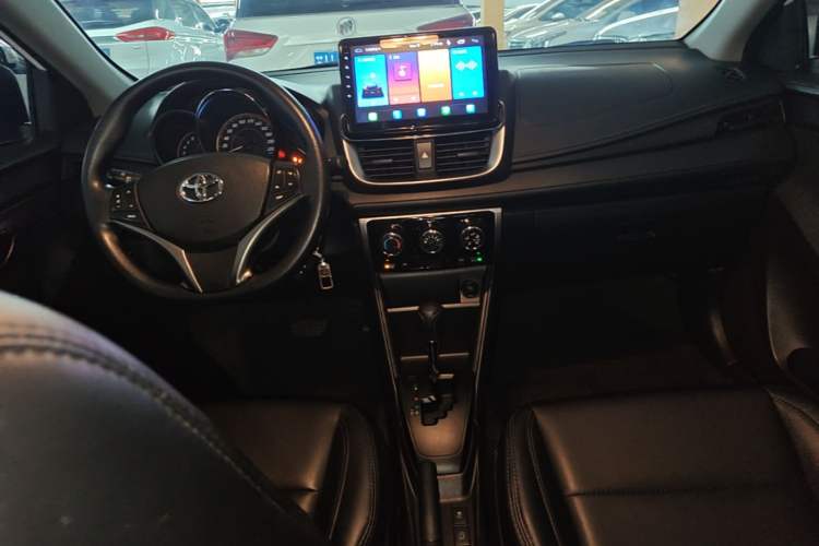 Used Toyota YARiS L Zhi Xiang 2021 1.5L CVT Leading Edition Center Console
