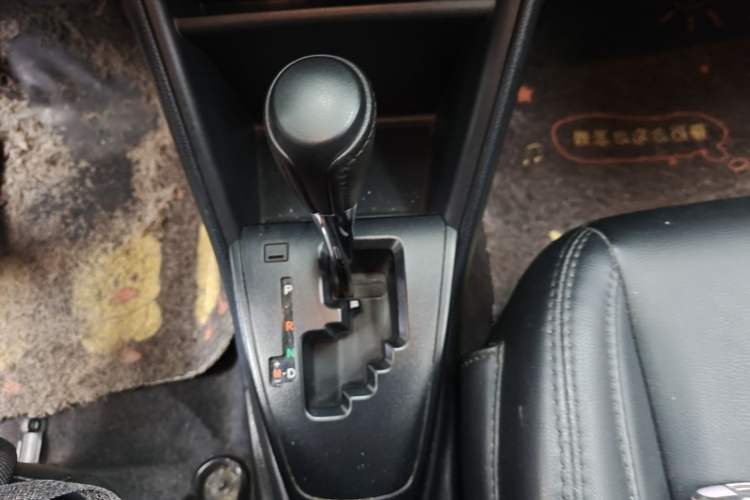 Used Toyota YARiS L Zhi Xiang 2021 1.5L CVT Leading Edition Gear Lever