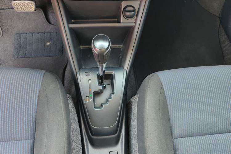 Used Toyota YARiS L Zhi Xiang 2021 1.5L CVT Leading Edition Gear Lever