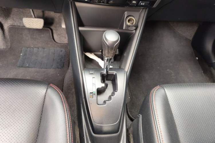 Used Toyota YARiS L Zhi Xiang 2021 1.5L CVT Leading Edition Gear Lever