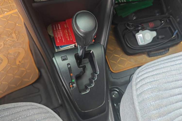 Used Toyota YARiS L Zhi Xiang 2021 1.5L CVT Leading Edition Gear Lever