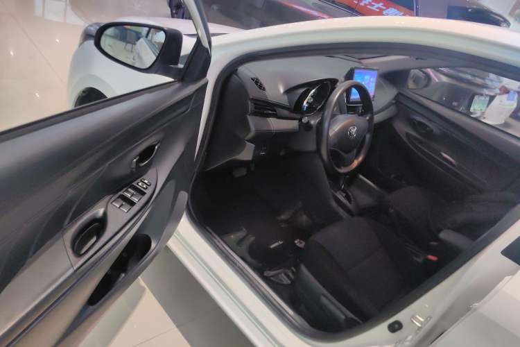 Used Toyota YARiS L Zhi Xiang 2021 1.5L CVT Leading Edition Interior 3
