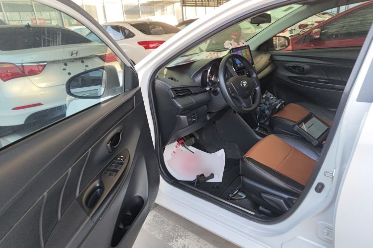 Used Toyota YARiS L Zhi Xiang 2021 1.5L CVT Leading Edition Interior 3