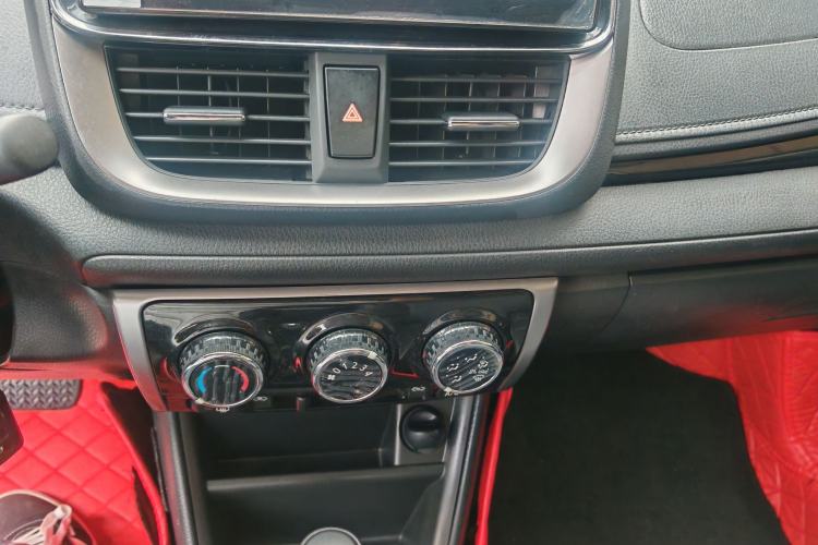 Used Toyota YARiS L Zhi Xiang 2021 1.5L CVT Luxury Edition Interior 3
