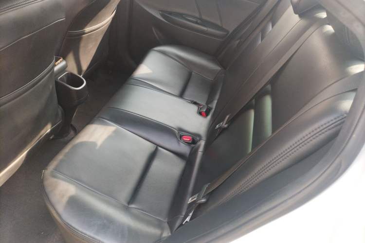 Used Toyota YARiS L Zhi Xiang 2021 1.5L CVT Leading Edition Interior 4