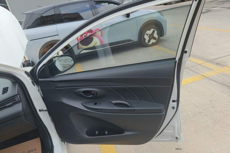 Used Toyota YARiS L Zhi Xiang 2021 1.5L CVT Leading Edition Interior 5
