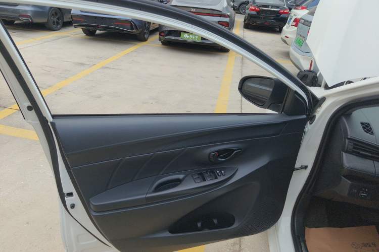 Used Toyota YARiS L Zhi Xiang 2021 1.5L CVT Leading Edition Interior 7
