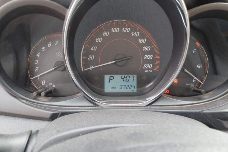 Used Toyota YARiS L Zhi Xiang 2021 1.5L CVT Luxury Edition Odometer Close Up