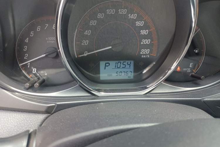 Used Toyota YARiS L Zhi Xiang 2021 1.5L CVT Leading Edition Odometer Close Up