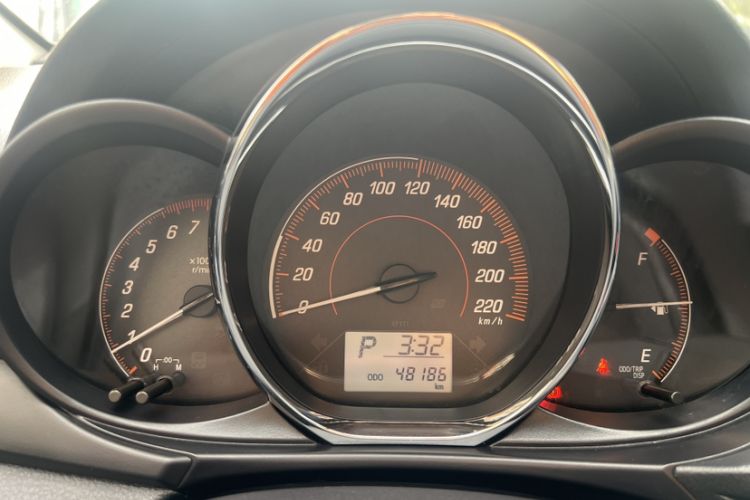 Used Toyota YARiS L Zhi Xiang 2021 1.5L CVT Leading Edition Odometer Close Up