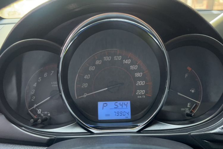Used Toyota YARiS L Zhi Xiang 2021 1.5L CVT Leading Edition Odometer Close Up