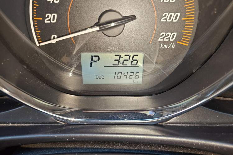 Used Toyota YARiS L Zhi Xiang 2021 1.5L CVT Leading Edition Odometer Close Up