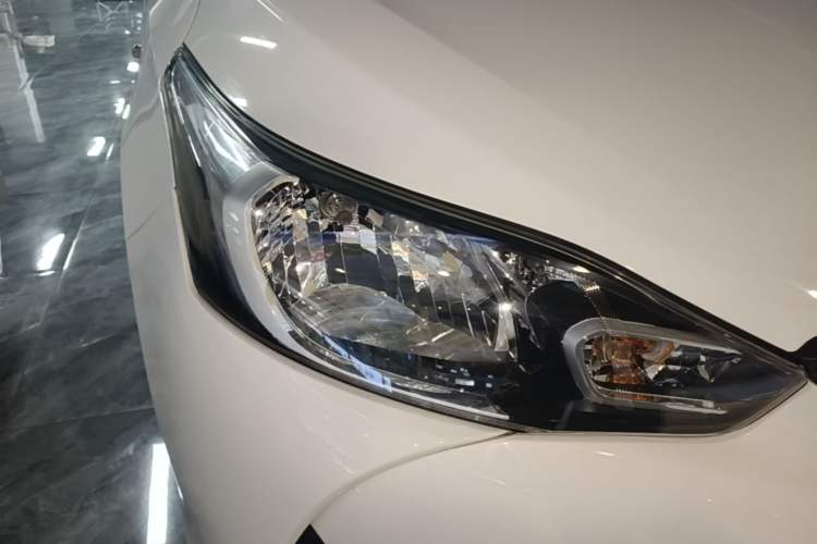 Used Toyota YARiS L Zhi Xiang 2021 1.5L CVT Leading Edition Right Front Headlight