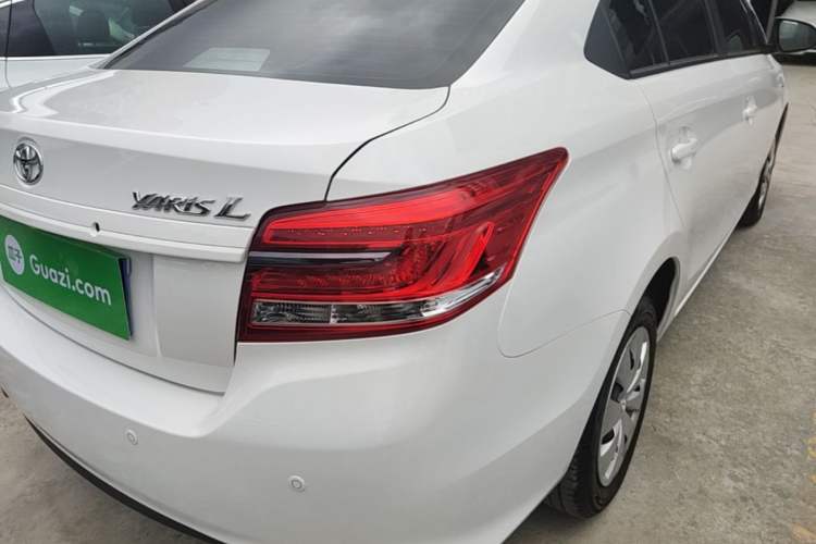 Used Toyota YARiS L Zhi Xiang 2021 1.5L CVT Leading Edition Right Rear Taillight