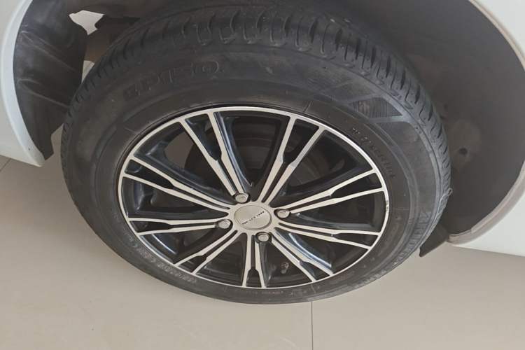 Used Toyota YARiS L Zhi Xiang 2021 1.5L CVT Leading Edition Right Rear Wheel Hub