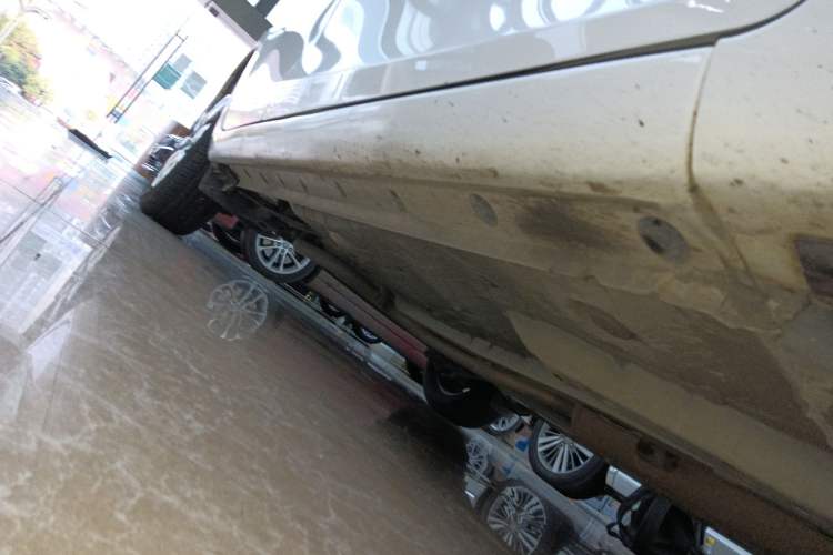 Used Toyota YARiS L Zhi Xiang 2021 1.5L CVT Leading Edition Right Side Sill