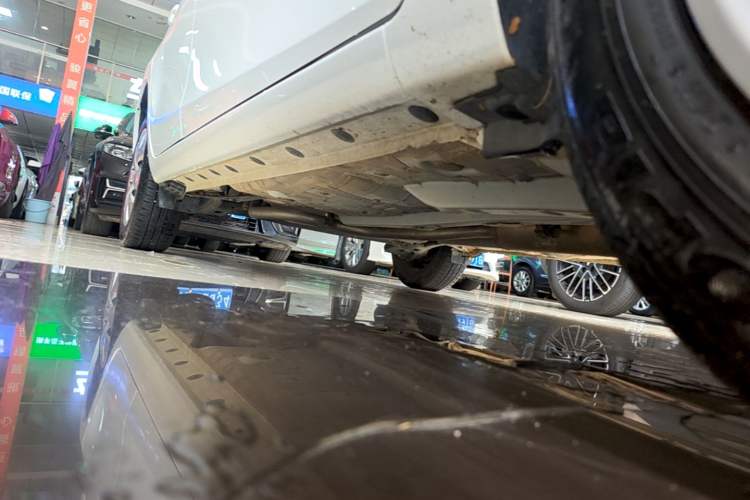 Used Toyota YARiS L Zhi Xiang 2021 1.5L CVT Leading Edition Right Side Sill